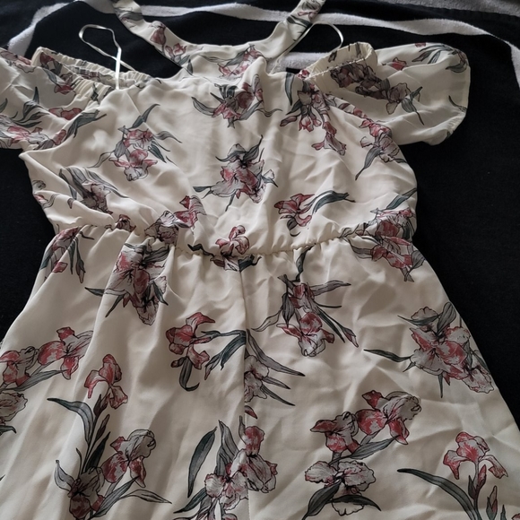 Jumpsuit - Picture 2 of 4